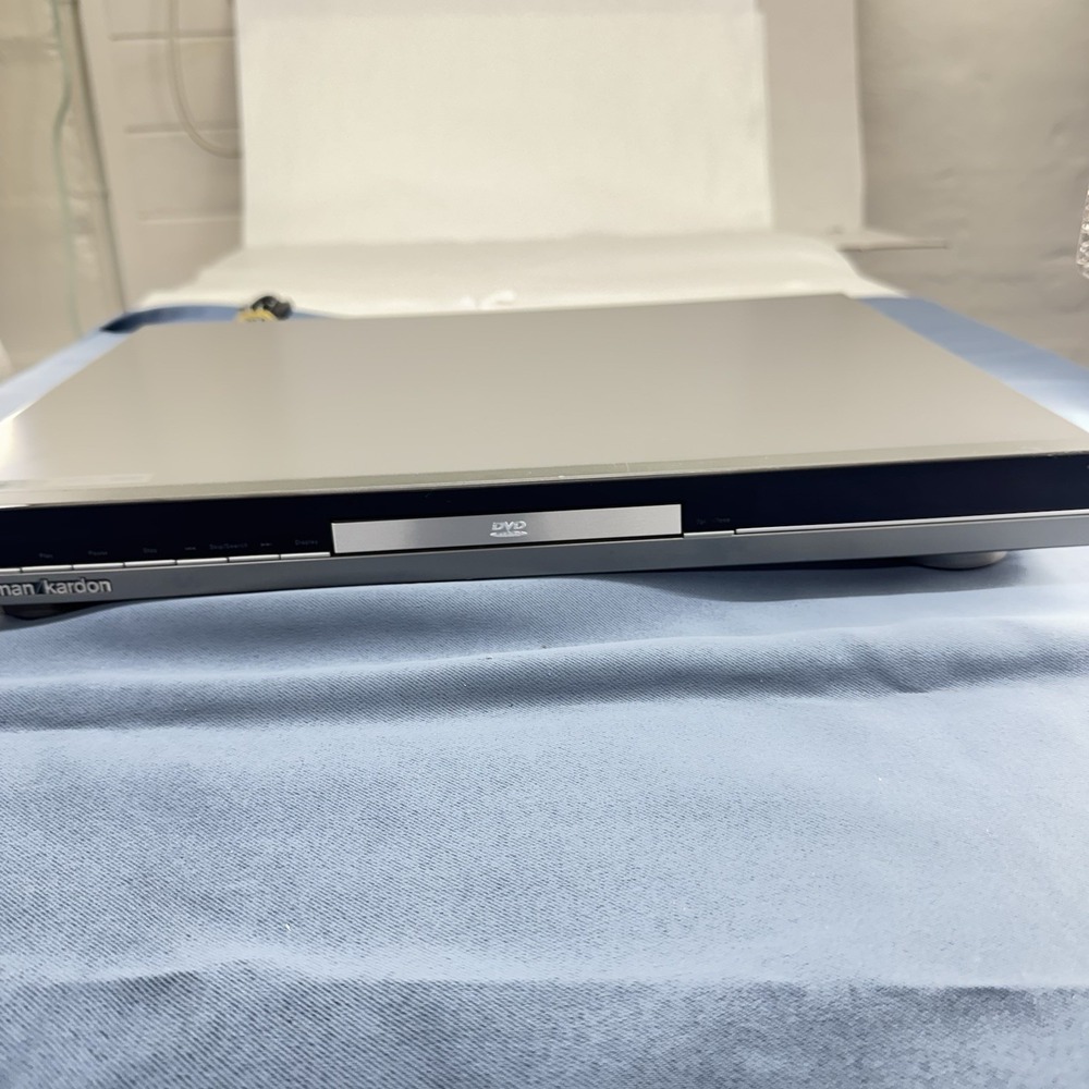 Harmon/Kardon DVD 22 Player - No Remote